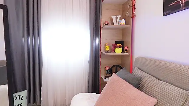 ValeriaCox online show from 03.17.26