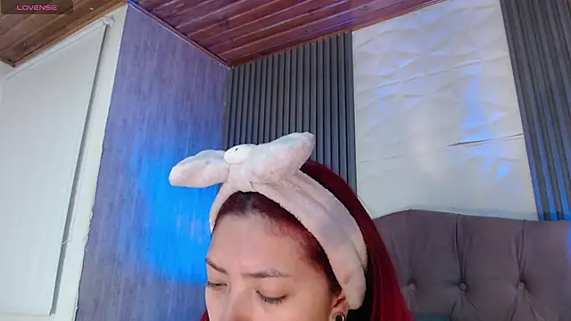 Mia Rinn online show from 12.16.25