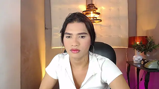 Snapshot of Greys_ath chatting on 11.25.25 Greys ath online show from 11.25.25