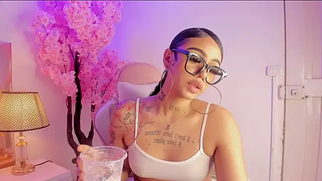 Mia Jansen online show from 02.13.25