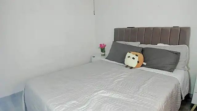 Ori valentina online show from 09.19.25