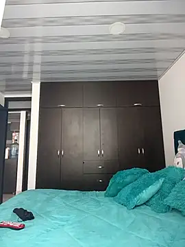 Lesly 10- online show from 11.22.25