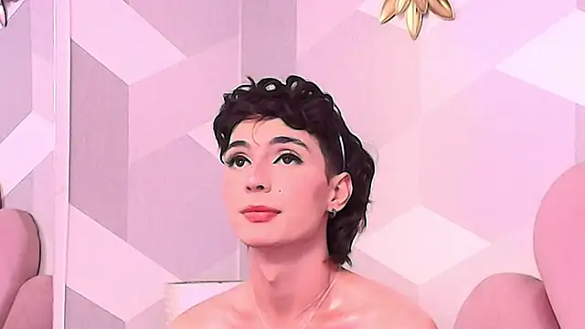 KylieMonnett online show from 12.22.25