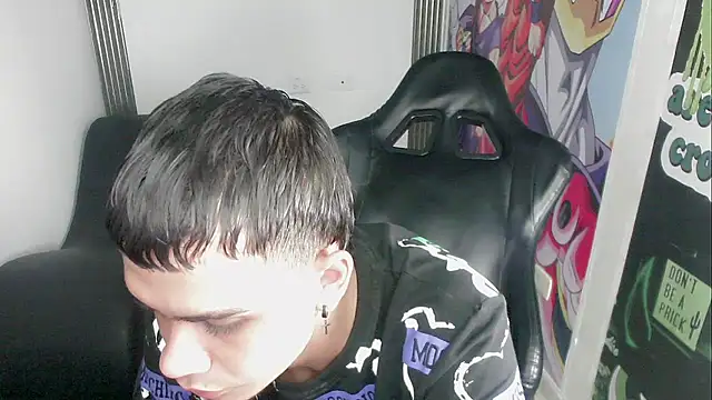 zacariasss  online show from 12.30.24