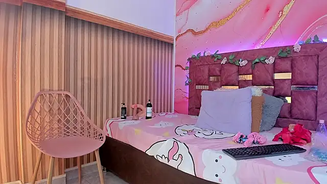 melody paris online show from 02.21.25