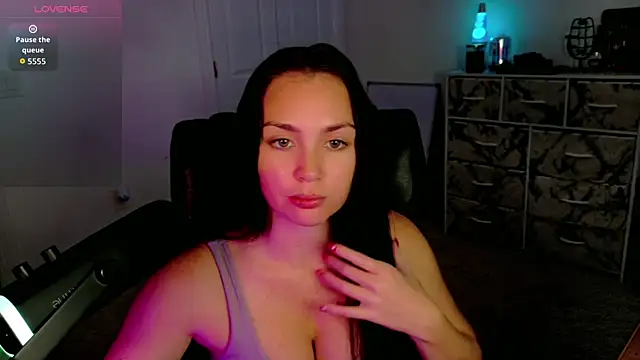 sweetsariaah online show from 12.19.25