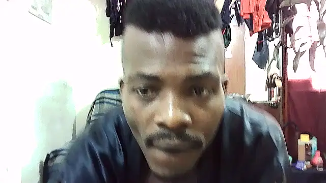 yezz3011 online show from 12.21.25