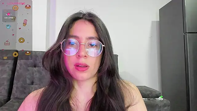 emmadiaz1 online show from 01.21.25