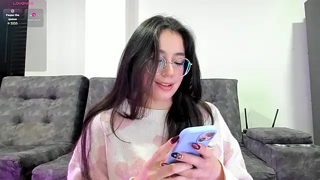 emmadiaz1 online show from 09.26.25