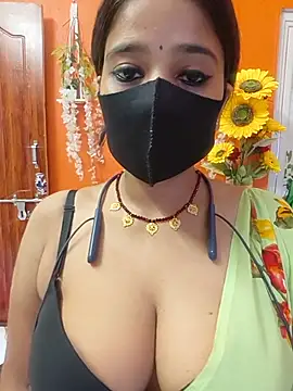 Snapshot of Sony-Model chatting on 05.31.26 Sony-Model online show from 05.31.26
