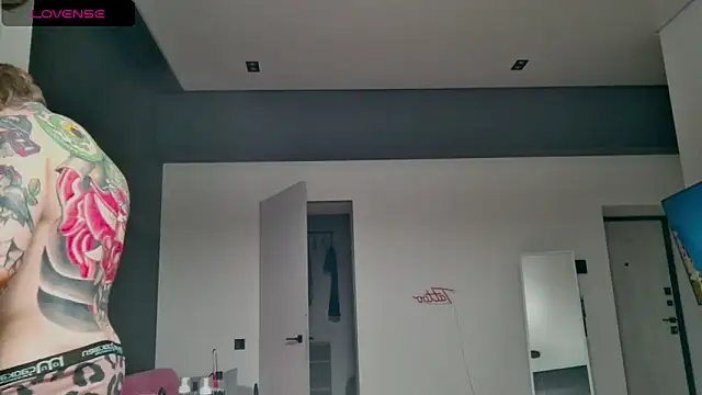 white King9999 online show from 10.17.25