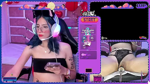 Snapshot of AriDawson chatting on 02.26.25 AriDawson online show from 02.26.25