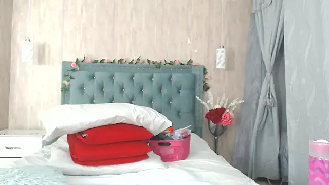 Alexa roussee online show from 02.01.25