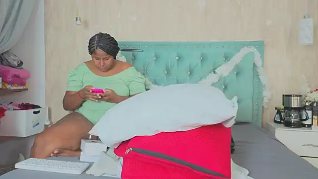 Alexa roussee online show from 12.19.25