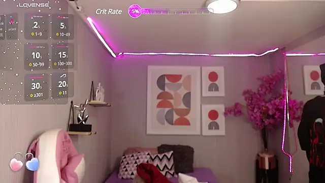 Snapshot of Dafne_huges chatting on 12.11.24 Dafne huges online show from 12.11.24
