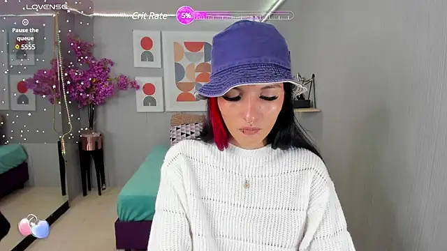 Snapshot of Dafne_huges chatting on 12.19.24 Dafne huges online show from 12.19.24
