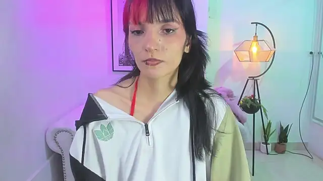 Snapshot of Dafne_huges chatting on 03.02.25 Dafne huges online show from 03.02.25