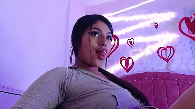 SarahStones online show from 02.19.25