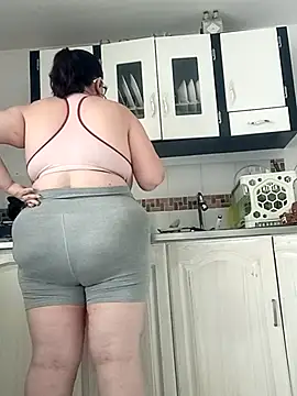 Madisonpalacio online show from 10.20.25