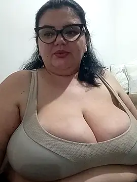 Madisonpalacio online show from 10.29.25