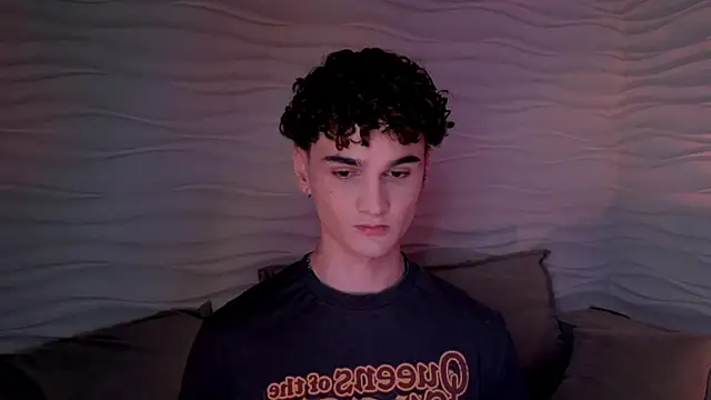 adam 21cm   online show from 03.12.25