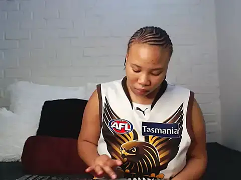 DrippinCaramelCutie online show from 03.16.25