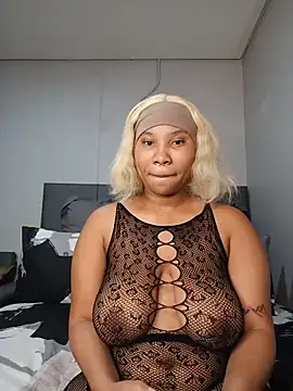 DrippinCaramelCutie online show from 06.01.26