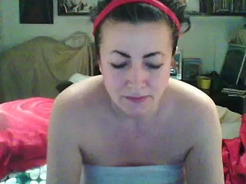 Snapshot of MariaAnaSunshine chatting on 02.27.25 MariaAnaSunshine online show from 02.27.25