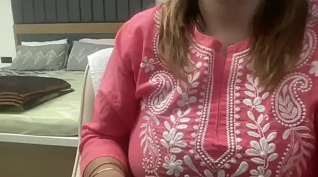 Snapshot of sassypooja chatting on 02.08.25 sassypooja online show from 02.08.25