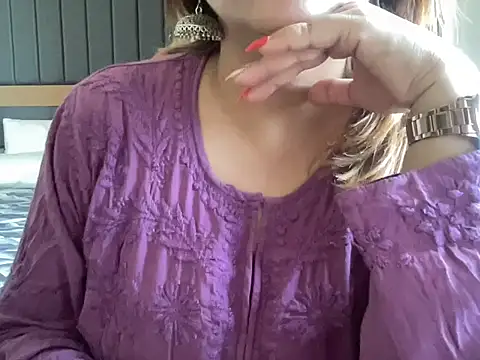 Snapshot of sassypooja chatting on 02.17.25 sassypooja online show from 02.17.25