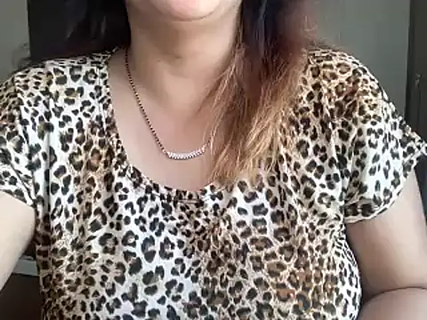 Snapshot of sassypooja chatting on 03.04.25 sassypooja online show from 03.04.25