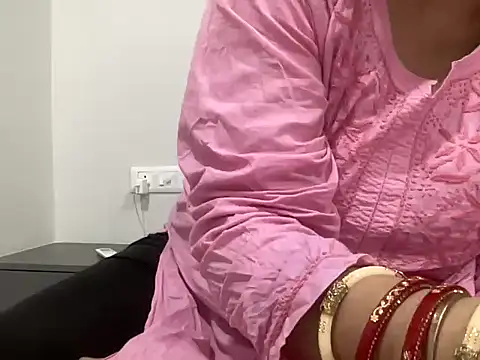 Snapshot of sassypooja chatting on 09.23.25 sassypooja online show from 09.23.25