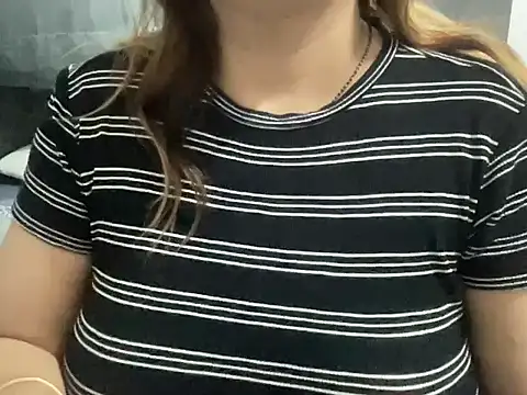 Snapshot of sassypooja chatting on 10.13.25 sassypooja online show from 10.13.25