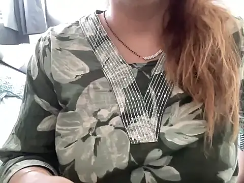 Snapshot of sassypooja chatting on 10.20.25 sassypooja online show from 10.20.25