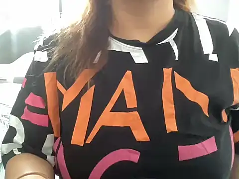 Snapshot of sassypooja chatting on 10.25.25 sassypooja online show from 10.25.25