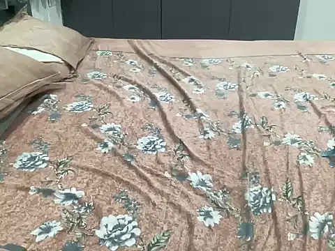 Snapshot of sassypooja chatting on 11.27.25 sassypooja online show from 11.27.25