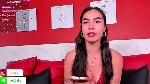 Snapshot of scarlet_castro chatting on 12.09.24 scarlet castro online show from 12.09.24