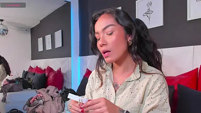 Snapshot of scarlet_castro chatting on 10.24.25 scarlet castro online show from 10.24.25