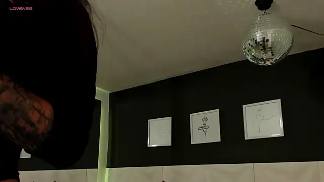 Snapshot of scarlet_castro chatting on 11.06.25 scarlet castro online show from 11.06.25