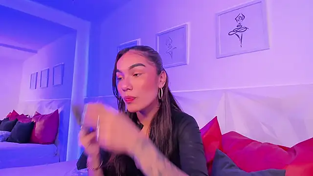 scarlet castro online show from 04.07.26