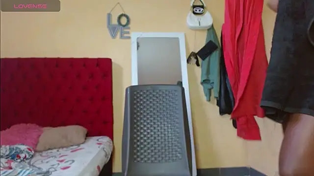 cristinamontiel online show from 01.08.25