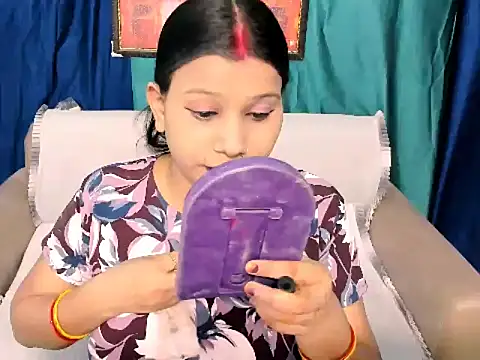 kendracox21 online show from 04.15.26