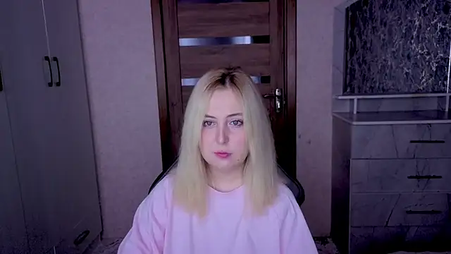 Kristy-Max online show from 04.08.26