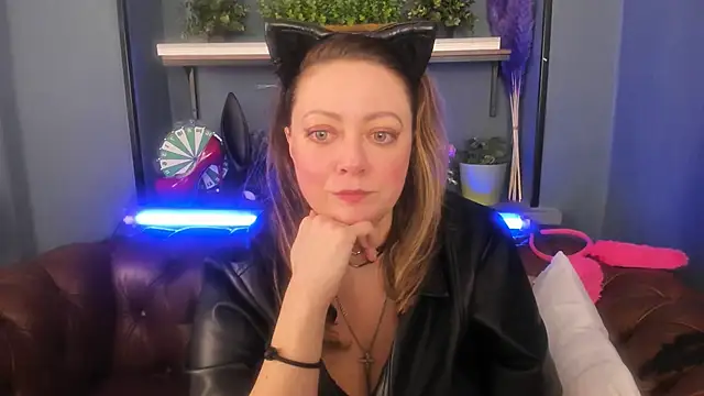 Snapshot of JesiaFoxi chatting on 02.22.25 JesiaFoxi online show from 02.22.25
