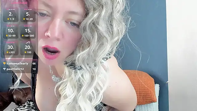 Snapshot of JesiaFoxi chatting on 02.17.26 JesiaFoxi online show from 02.17.26