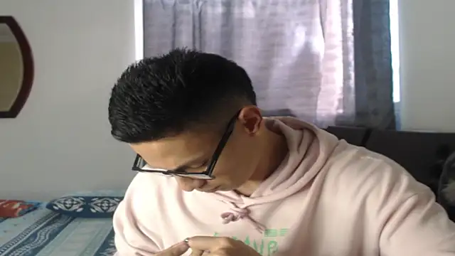 Tobicutee online show from 03.05.26