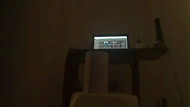 Snapshot of SensualGata13 chatting on 02.18.25 SensualGata13 online show from 02.18.25