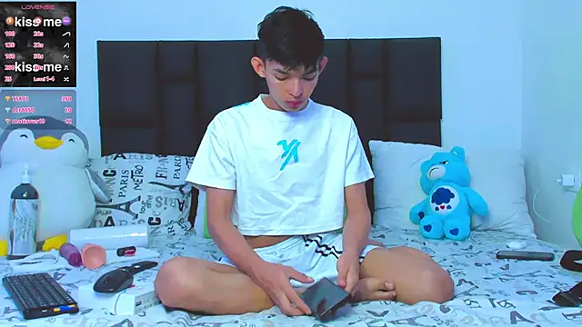 Tonny twink  online show from 02.23.25