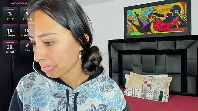 tatiana valencia online show from 02.05.25