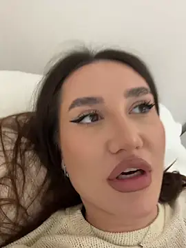 freyacherie online show from 11.11.25